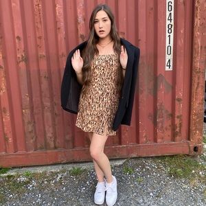 Meet your Posher, Monica